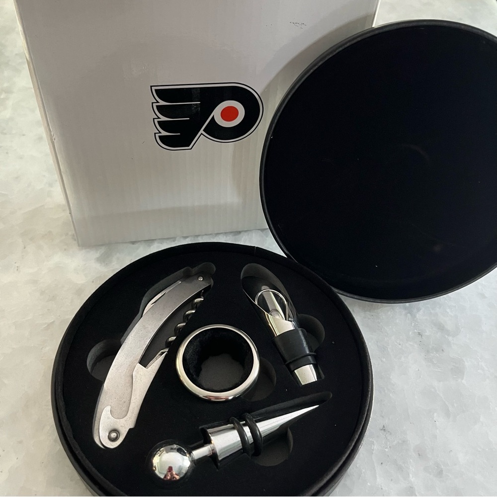 Phila.Flyers Wine Opener Gift Set Corkscrew Kit Deluxe SS 4 Pieces Wine Opening